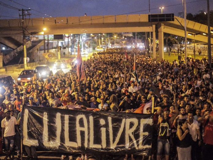 Lula-Libre-696x522