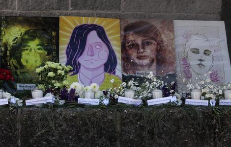 Familiares-de-las-ninas-victimas-del-incendio-llegan-al-Hogar-Seguro-Virgen-de-la-Asuncion-a-conmemorar-a-un-ano-de-la-tragedia-18-min